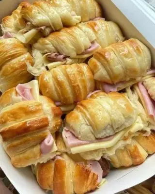 Petits Pains Farcis : Un Voyage Culinaire Entre Tradition et Modernité