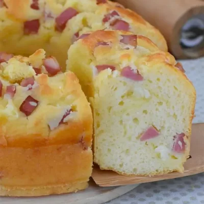 Cake Salé Lardons-Gruyère : Réconfort Automnal