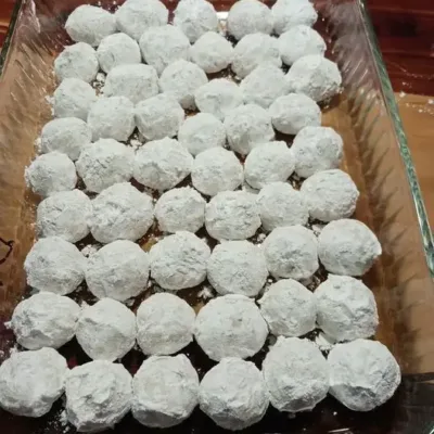 Boules de Neige : Délices Hivernaux à Partager