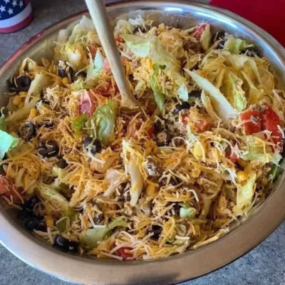 Salade Taco Dorito : Un Plat Coloré et Savoureux