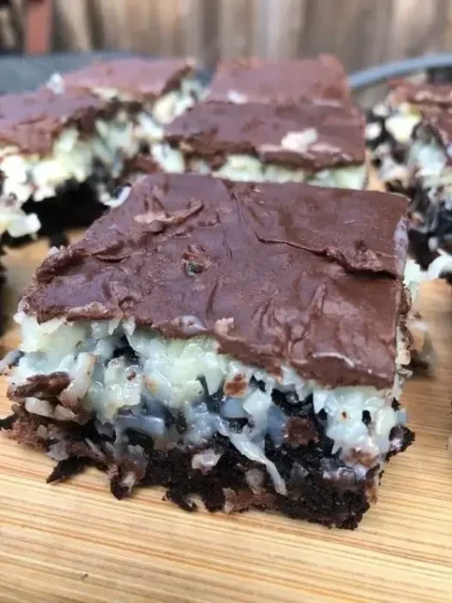 Gâteau Mounds : Hommage à la Noix de Coco et au Chocolat
