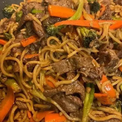 Savourez le Beef Lo Mein fait maison