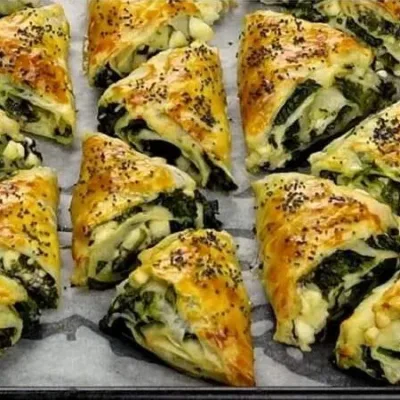 Spanakopita : Tarte Grecque aux Épinards et Feta