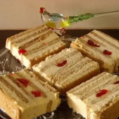 Délice Glacé au Fromage et Biscuits de Tennis