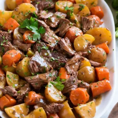 Rôti à la Mijoteuse: Saveurs et Confort