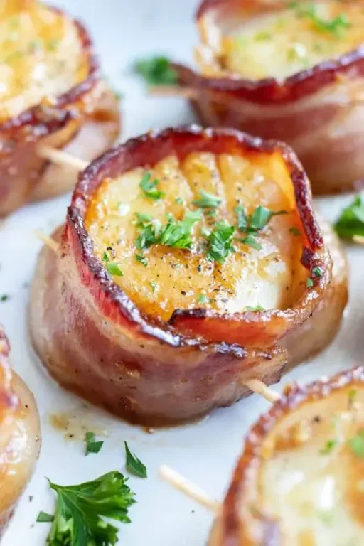 Pétoncles Enrobés de Bacon : Délice Élégant