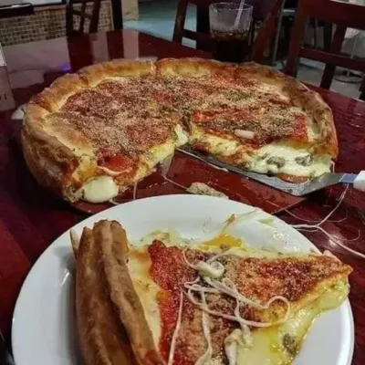 Pizza Maison Style Chicago : Recette Délicieuse