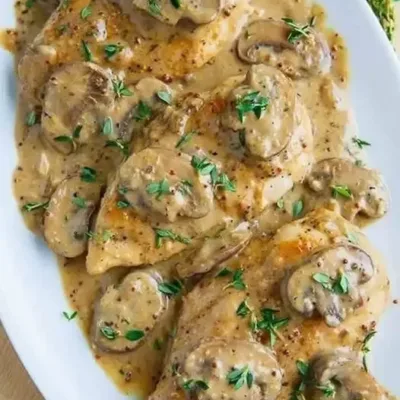 Poulet à la Moutarde et Champignons : Recette Savoureuse