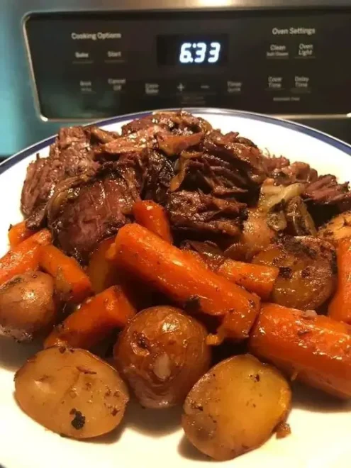 Rôtissage Parfait: Carottes et Pommes de Terre avec Oignon et Ail
