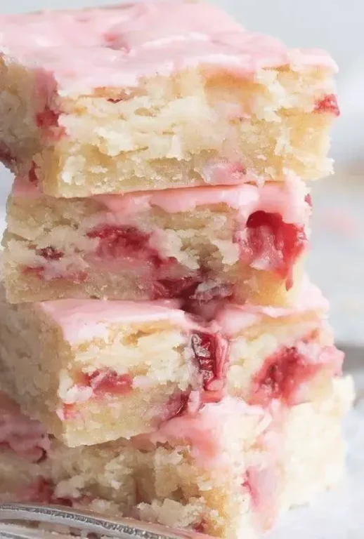 Strawberry Lemon Blondies : Douceur Acidulée