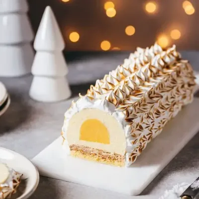 Bûche de Noël Magique aux Saveurs Citronnées