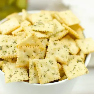 Dill Pickle Saltines : Croustillants et Savoureux