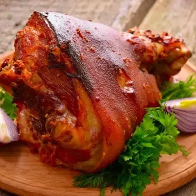 Jarret de Porc Rôti au Miel : Un Délice Savoureux
