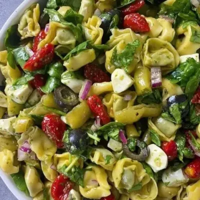 Salade Tortellini : Voyage Culinaire Italien