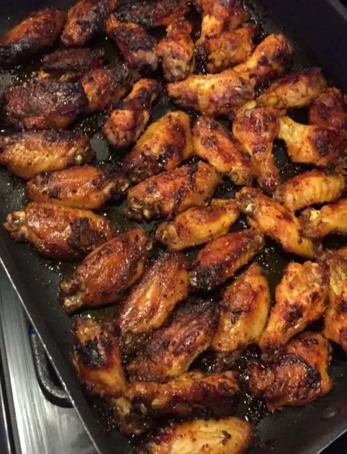 Les Ailes de Poulet BBQ à la Mijoteuse: Simplicité et Saveurs