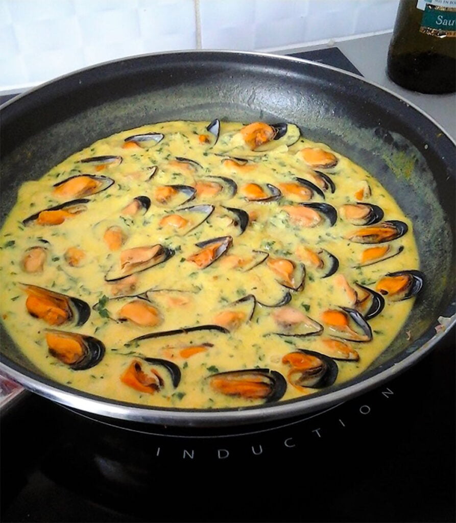 Mouclade Charentaise : Un Voyage Culinaire en Charente