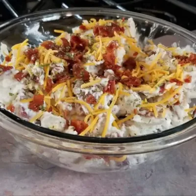 Salade de Pommes de Terre Façon Loaded Baked Potato