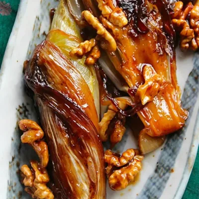 Endives Caramélisées aux Noix : Un Délice Élégant