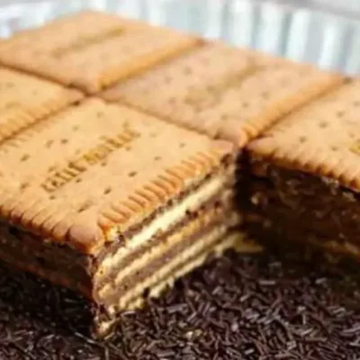 Gâteau aux Biscuits et Chocolat : Un Délice Nostalgique