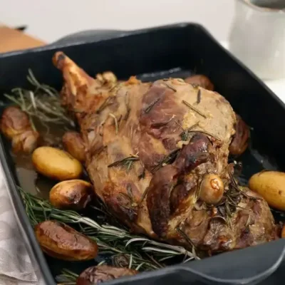Gigot d'Agneau à l'Ail et au Romarin