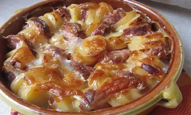 Gratin Franc-Comtois à la Saucisse de Morteau et à la Cancoillotte
