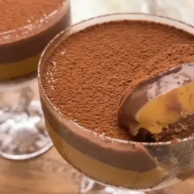 Mousse au Chocolat et Biscuits Facile