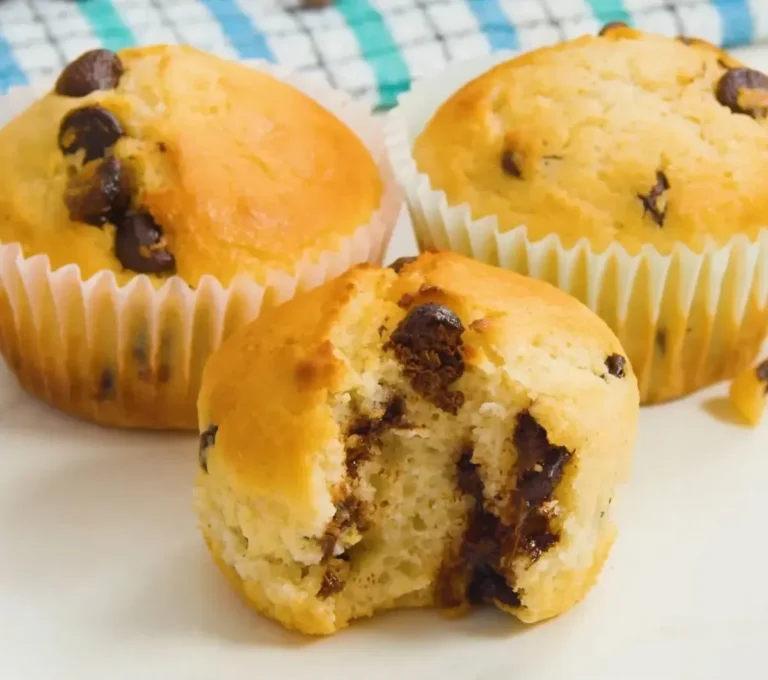 Muffins Chocolat et Yaourt Grec : Un Délice Moelleux