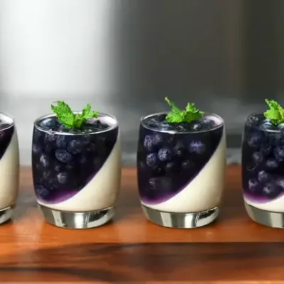 Panna Cotta aux Myrtilles : Un Délice Italien