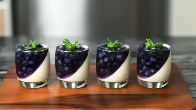 Panna Cotta aux Myrtilles