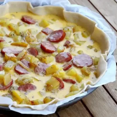 Quiche Campagnarde aux Saucisses Fumées