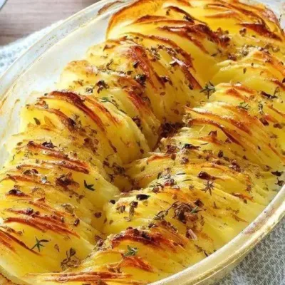 Tian aux Pommes : Un Dessert Élégant et Savoureux
