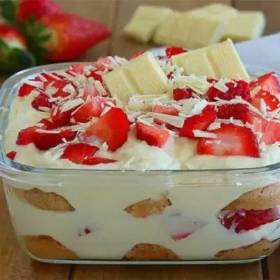 Tiramisu aux Fraises et Chocolat Blanc