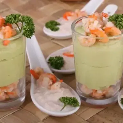 Verrines Avocat et Crevettes : Élégance et Saveurs