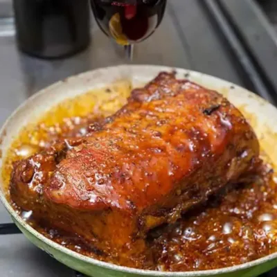 Échine de Porc Confit et Purée d'Oignon