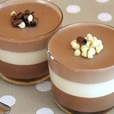 Mousse aux trois chocolats en verrines