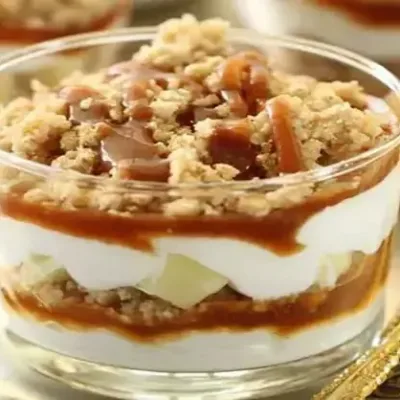 Crumble aux Pommes au Caramel en Verrines