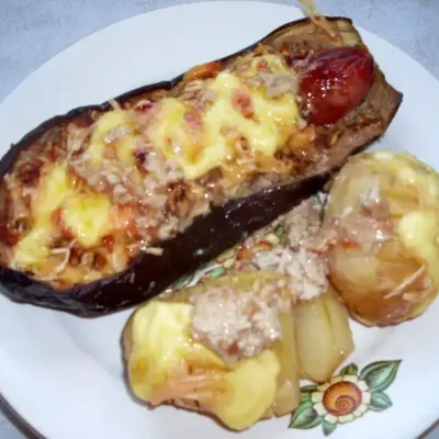 Aubergines Farcies aux Saucisses Savoureuses