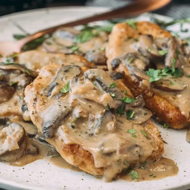 Côtelettes de Porc à la Crème et Marsala