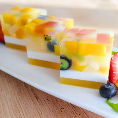 Gâteau en Gelée aux Fruits avec Agar-Agar