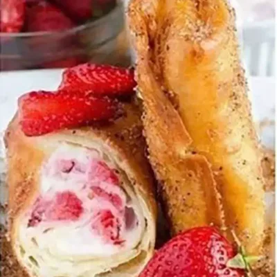 Gâteau au fromage aux fraises Chimichangas