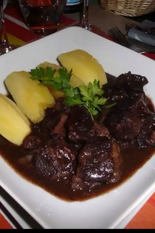 Manioc et Bœuf Caramélisé