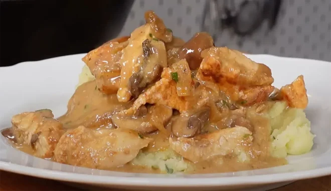 Poulet Stroganoff