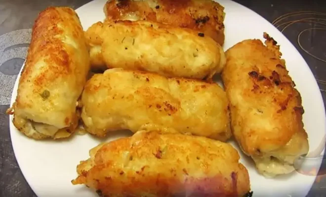 Rouleaux de Poulet Croustillants Fourrés au Fromage Fondant