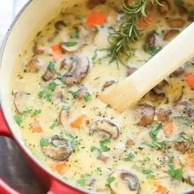 Soupe au Poulet et Riz Sauvage : Réconfort Assuré