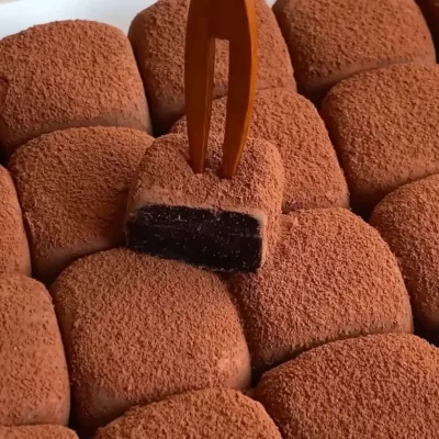 Gâteau Roulé Suisse : Recette Facile et Délicieuse