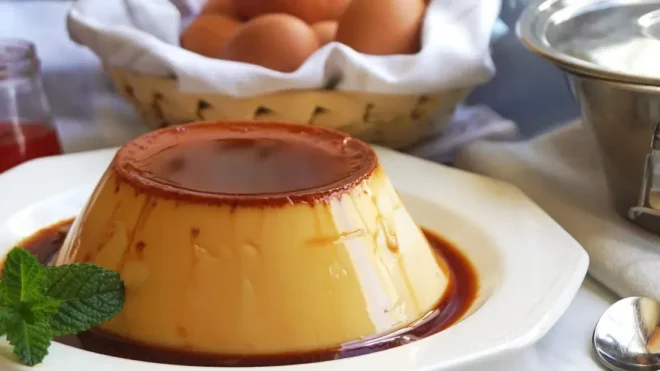 Flan d’Oeuf Facile et Rapide : Seulement 3 Ingrédients !
