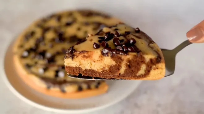 Gâteau à la Poêle aux Flocons d’Avoine : Sans Sucre, Sans Produits Laitiers en Quelques Minutes