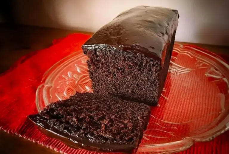 Gâteau au Chocolat et Fromage à la Crème Délicieux