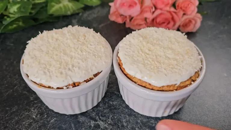 Gâteau Diététique aux Flocons d'Avoine et Myrtilles