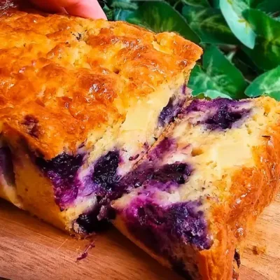 Gâteau diététique aux flocons d'avoine et myrtilles